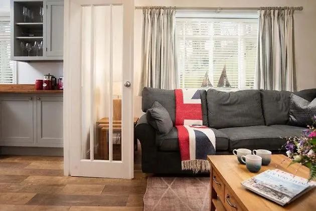Hébergement de vacances Beach Approach House - 30 Steps From Beach - Luxury House - Kids Slide And Chill-Out Room - Amazing Location - Garden Filey